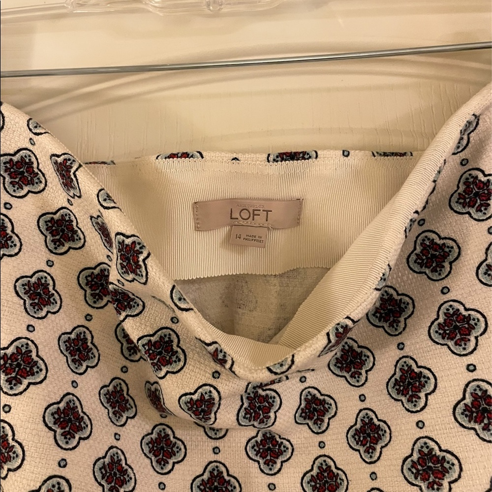 ๐HOSTPICK๐LOFT Asymmetrical Medallion Wrap Skirt - Picture 8 of 8